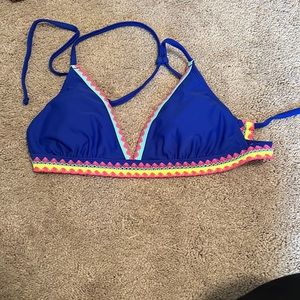 size M target bikini top, never worn, great condition, tie back.